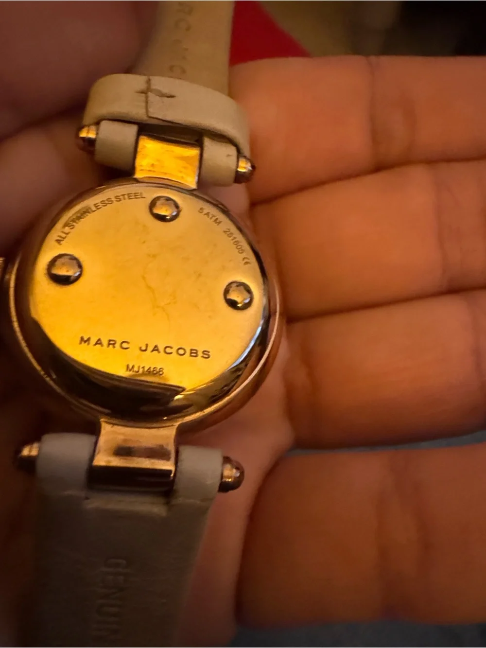 Marc Jacobs White and Silver Round Dial Leather Strap Watch